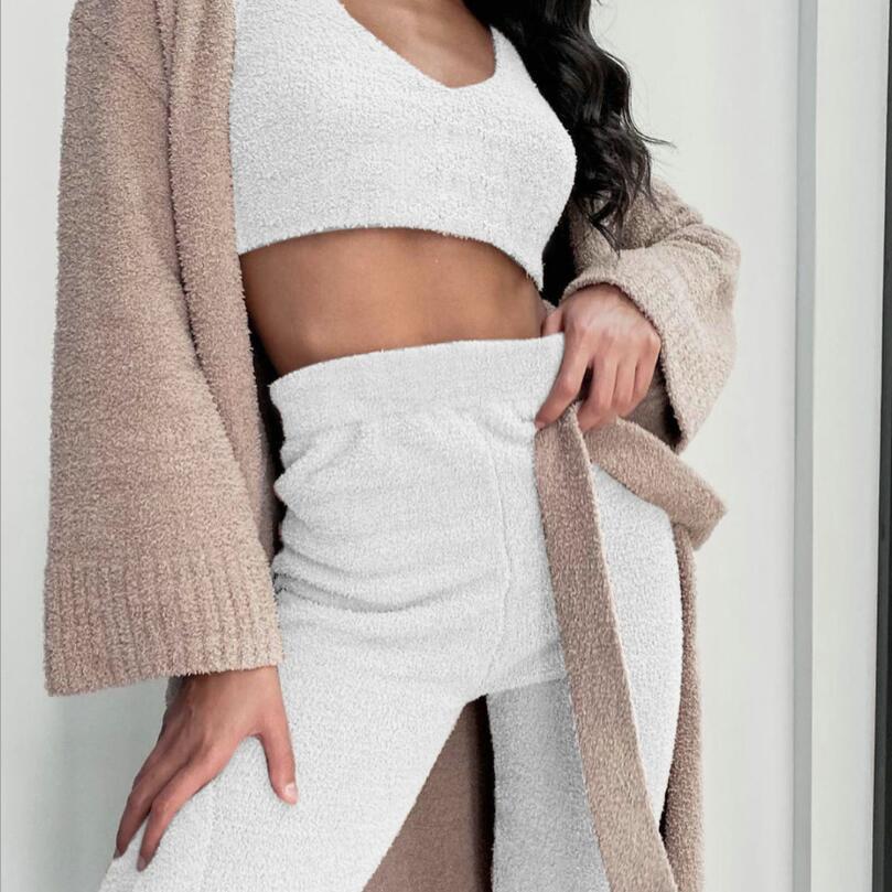 Velours de Rêve – Ensemble Pyjama Femme 3 Pièces Doux & Confort