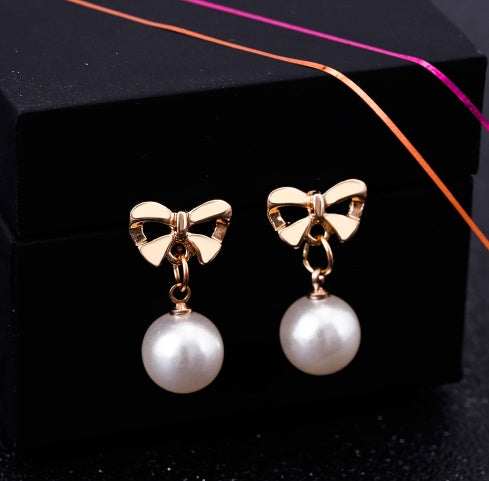 Boucles d'Oreilles Cœur & Nœud Papillon – Zircon et Perle Synthétique