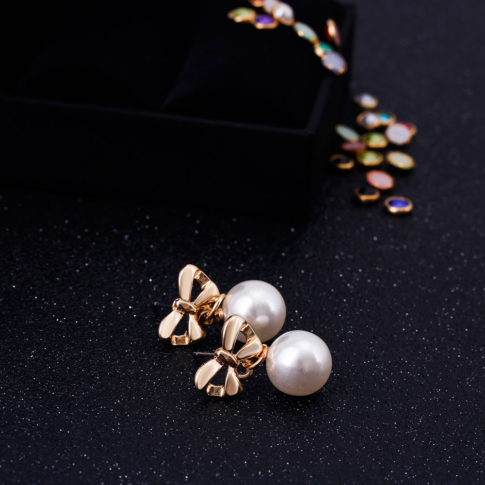 Boucles d'Oreilles Cœur & Nœud Papillon – Zircon et Perle Synthétique